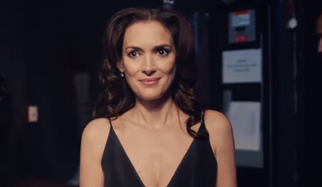 Winona Ryder in L'Oréal Elvive Total Repair 5 Balm Commercial