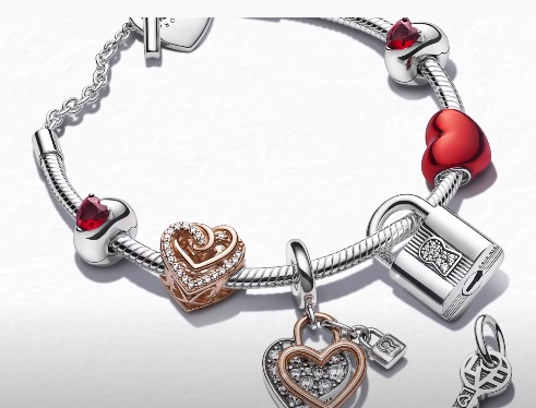Pandora Valentine's Day Commercial - Feat. Padlock and Key Charm