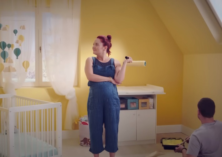 Crown Paints Hannah & Dave Baby on the Way tv Advert