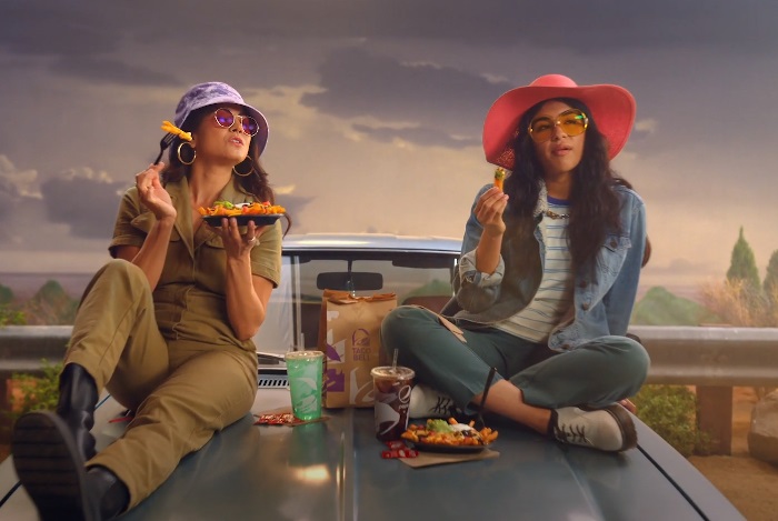 Taco Bell 7-Layer Nacho Fries Commercial Song - Girls eating in the car hood